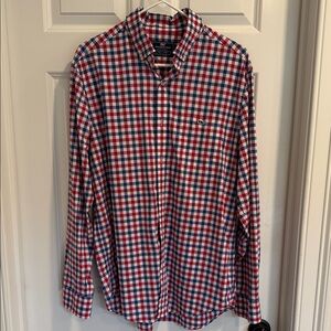 Vineyard Vines men’s L, classic fit, performance, red and blue check.